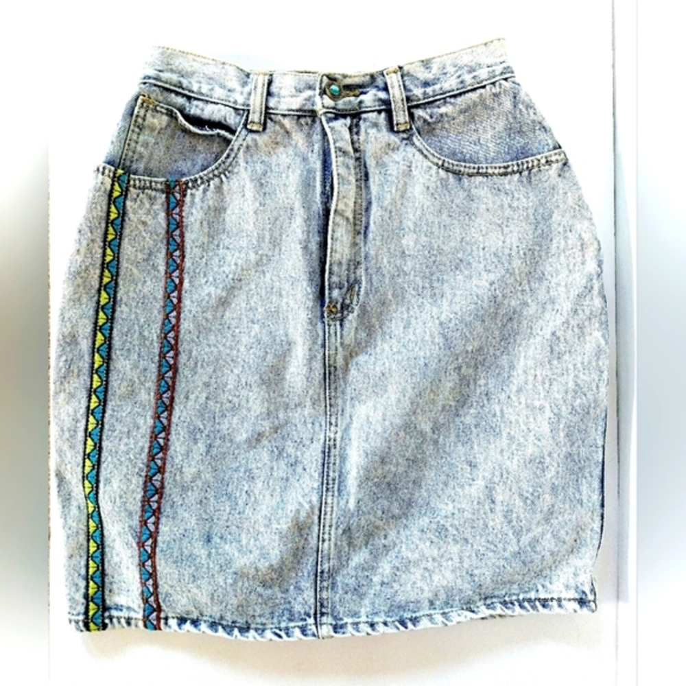 Vintage Acid‎ Wash Denim Skirt Native American Embossing Fits Like XS/0 80s